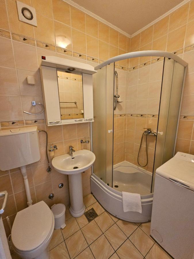 Lanterna Apartments Cattaro Esterno foto