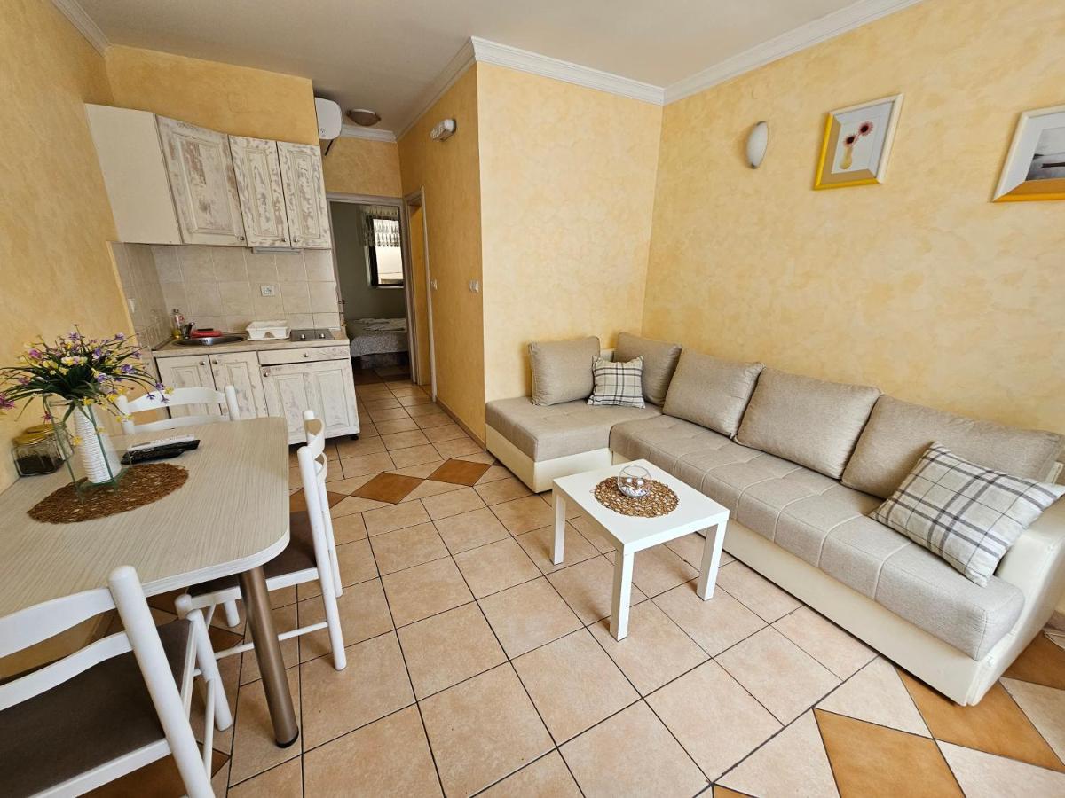 Lanterna Apartments Cattaro Esterno foto