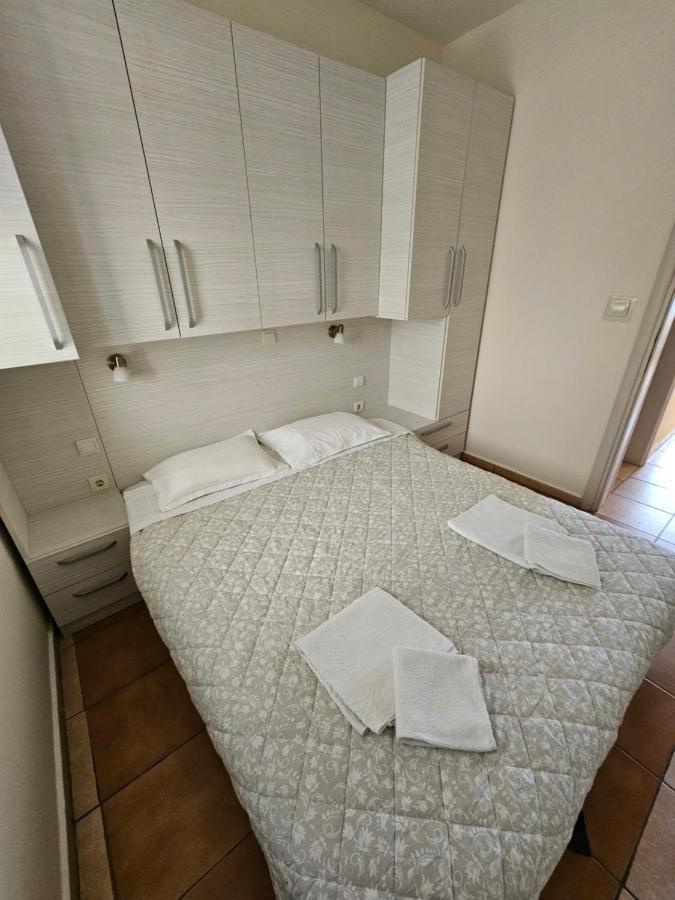 Lanterna Apartments Cattaro Esterno foto