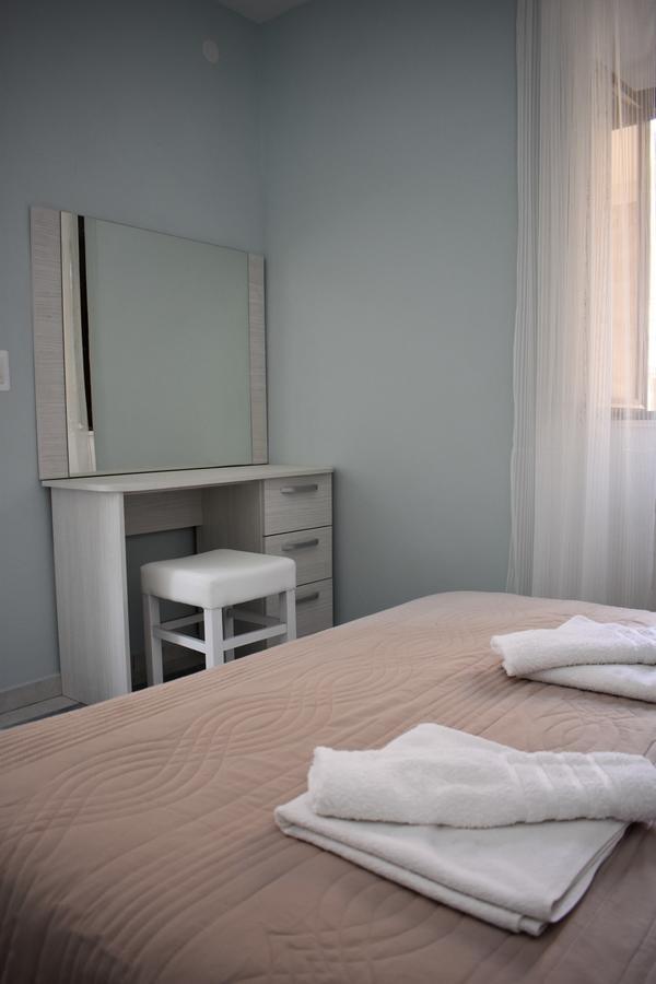 Lanterna Apartments Cattaro Esterno foto